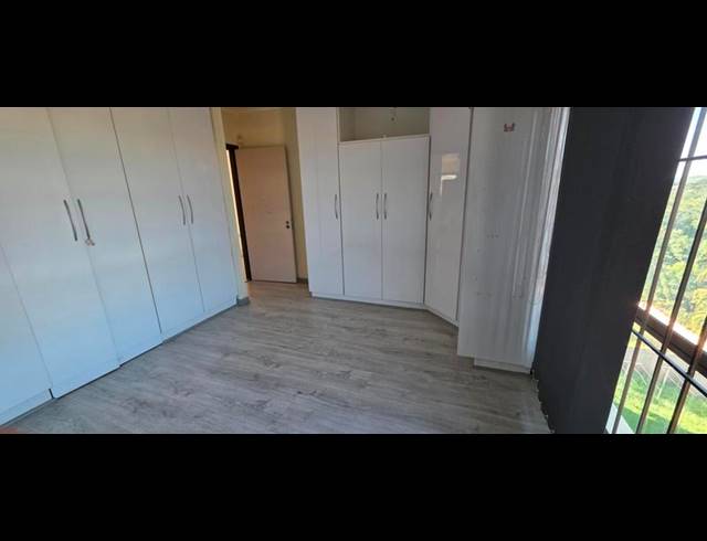 3 BEDROOM APARTMENT FOR SALE IN VERULAM CENTRAL
